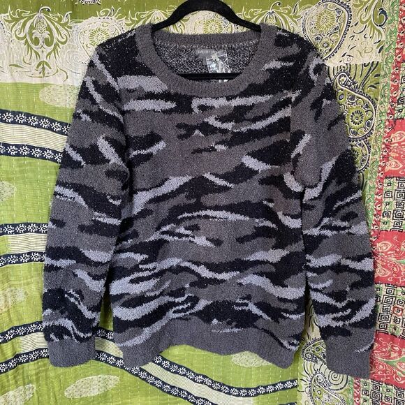 NWT Barefoot Dreams CozyChic Seaside Crewneck Carbon Camo Sweater Size Large - Picture 2 of 16